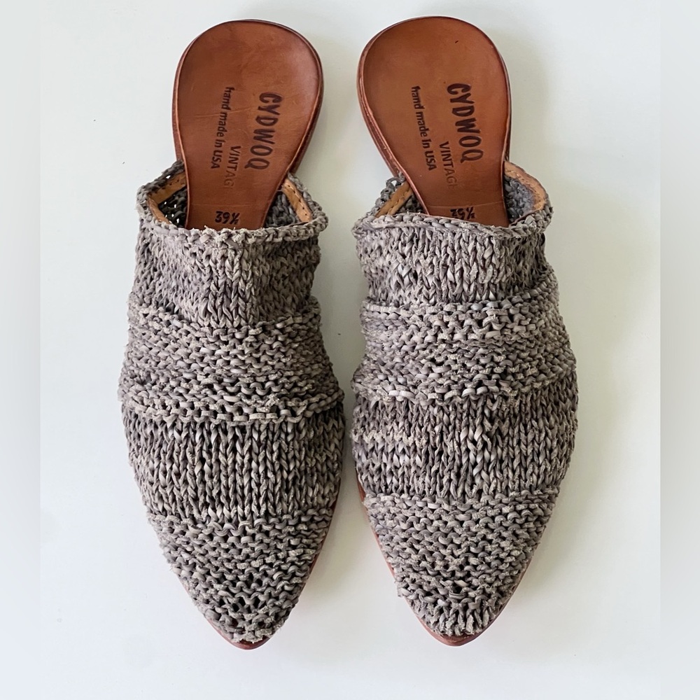 Cydwoq Vintage Orient New Leather Knit Pointed Toe Minimalist Mules Size 39.5